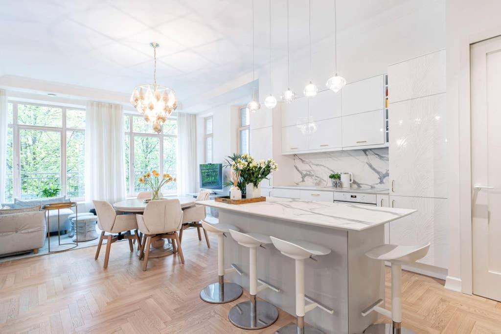 Jogailos Residence Peaceful Old Town Luxury 3 Bdr, 2 Bthr, Free Garage, Top-Speed Wifi Βίλνιους Εξωτερικό φωτογραφία